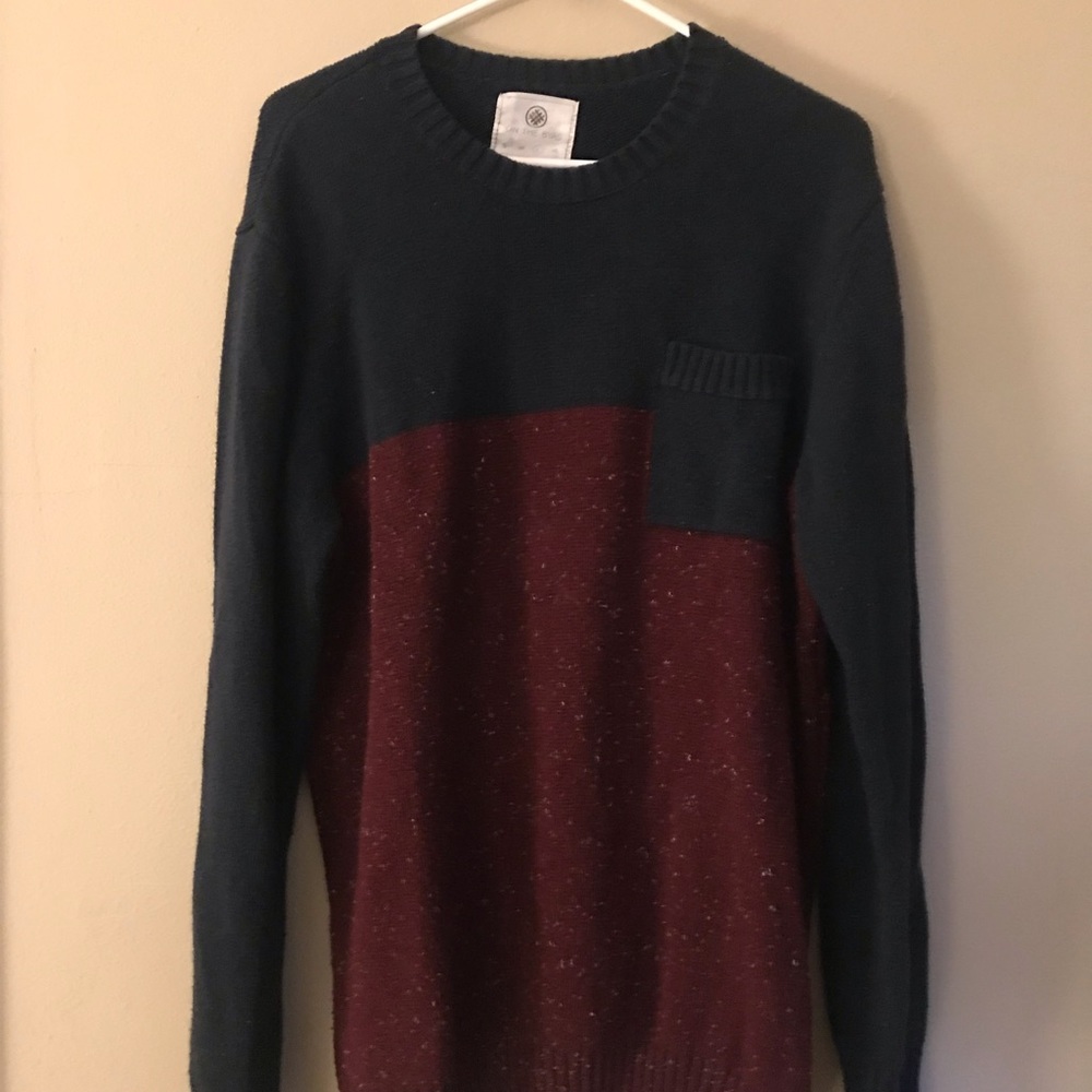 3/$35 NWOT On The Byas Color Block Sweater